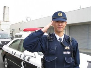 警察　トラブル　新カギ