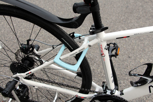自転車の盗難が本当に多いのでチェーンロックと合鍵をしっかりとつけましょう。俺の合鍵