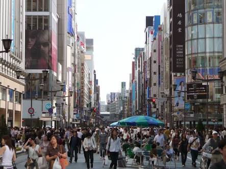 東京都中央区銀座の歩行者天国。合鍵作成・合鍵制作・スペアキー作成・ディンプルキー作成・新カギ作成するなら、全国配送料無料、２４時間ネット注文の俺の合鍵。値段・価格・金額・も店舗と変わらない。